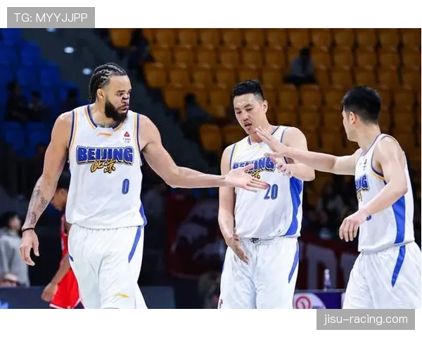 福建队皮特森半场伤退前狂砍38分,三分14中7率队爆冷击败北京